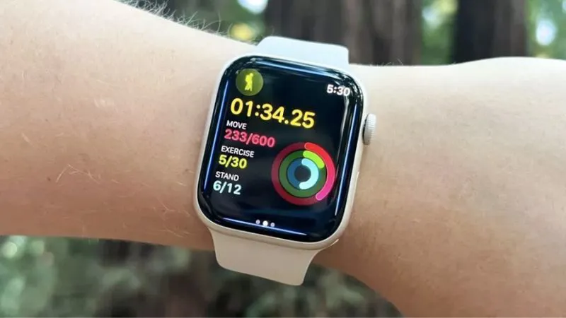 Đồng hồ Apple Watch Series 8 sạc bao lâu thì đầy, cách sạc tốt nhất